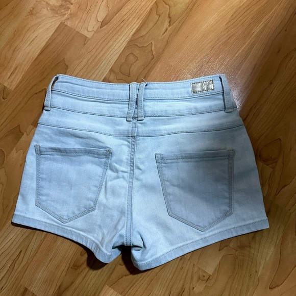 High waisted jean shorts - Picture 4 of 9